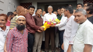 জলবায়ু ট্রাস্টের এমডি কাজী রওনাকুল ইসলাম টিপু'র উজিরপুর সফর